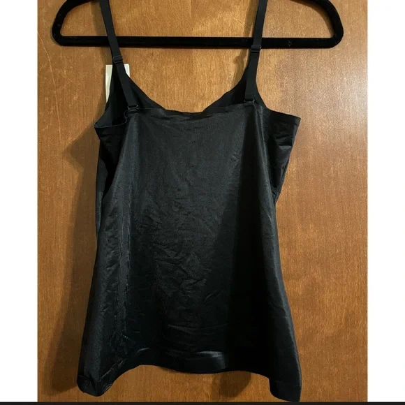 SPANXshape™ Invisible Black Cami ~ Medium ~ new with tags - Picture 2 of 10